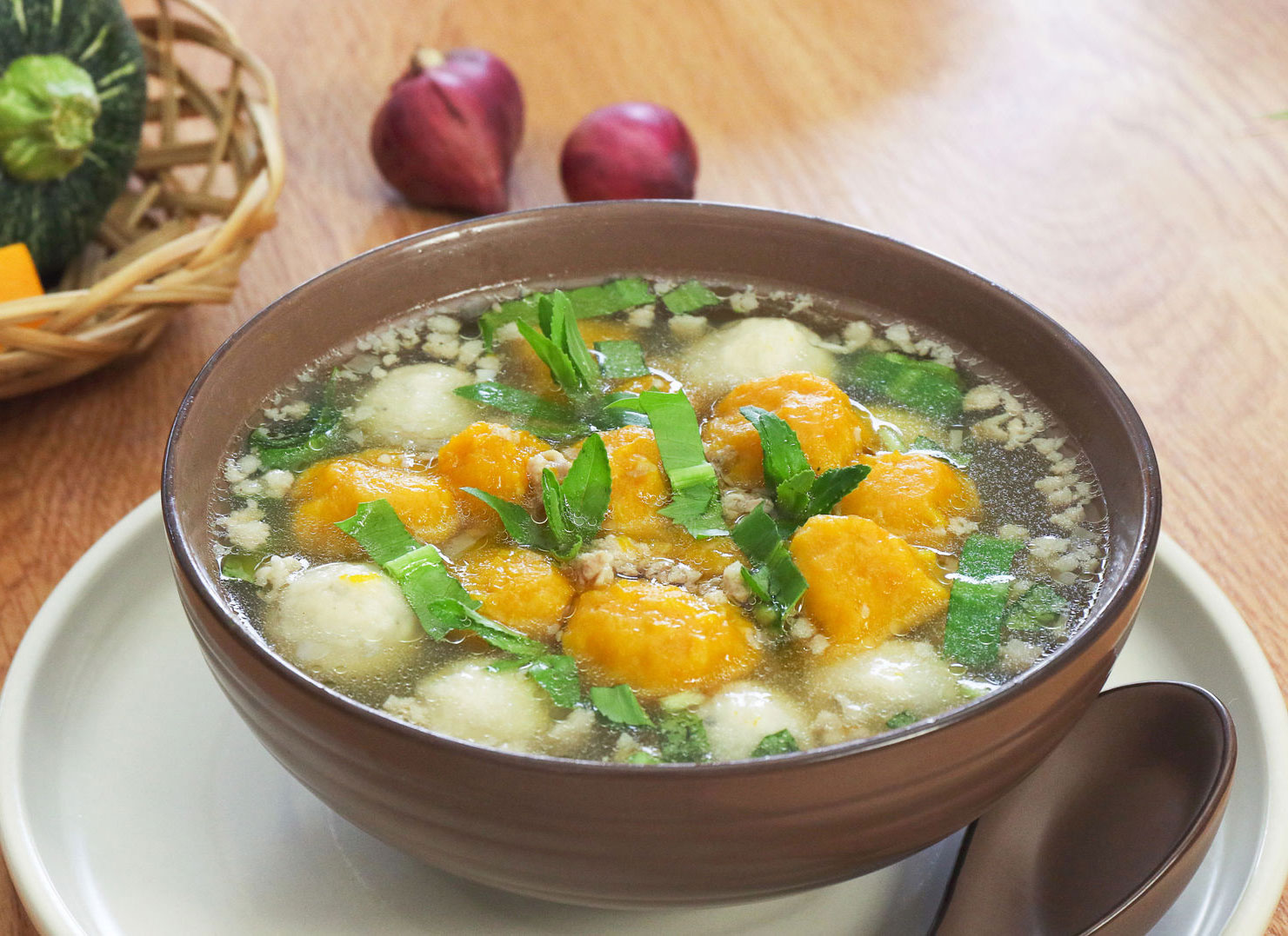 Canh Chả Cá Nấu Bí Đỏ